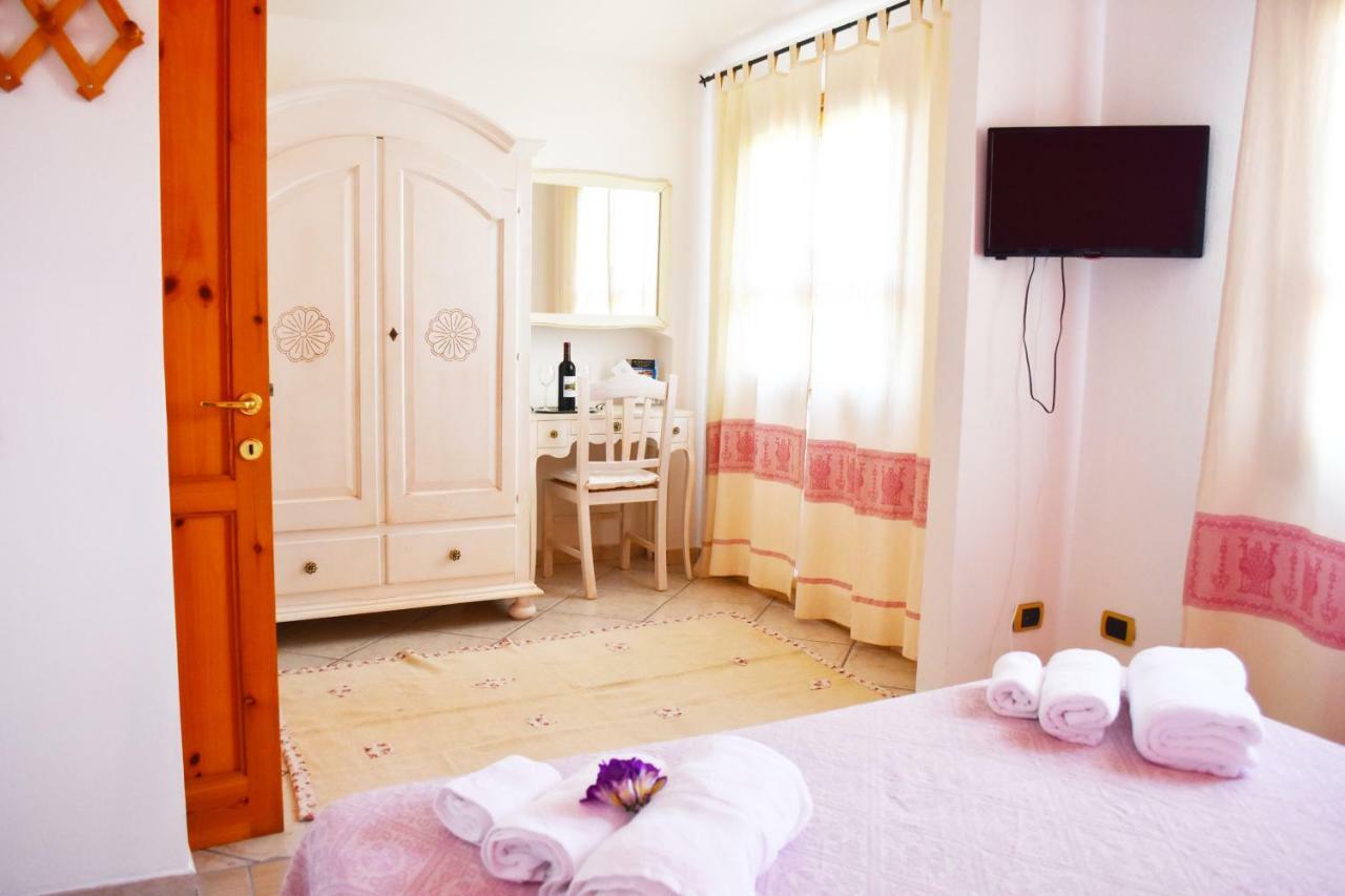 Casa Vacanza Porto Frailis Gia Porto Frailis B&B Àrbatax Exteriér fotografie