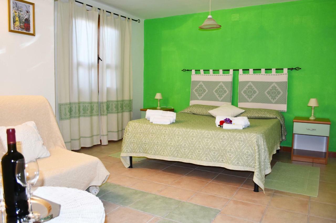 Casa Vacanza Porto Frailis Gia Porto Frailis B&B Àrbatax Exteriér fotografie