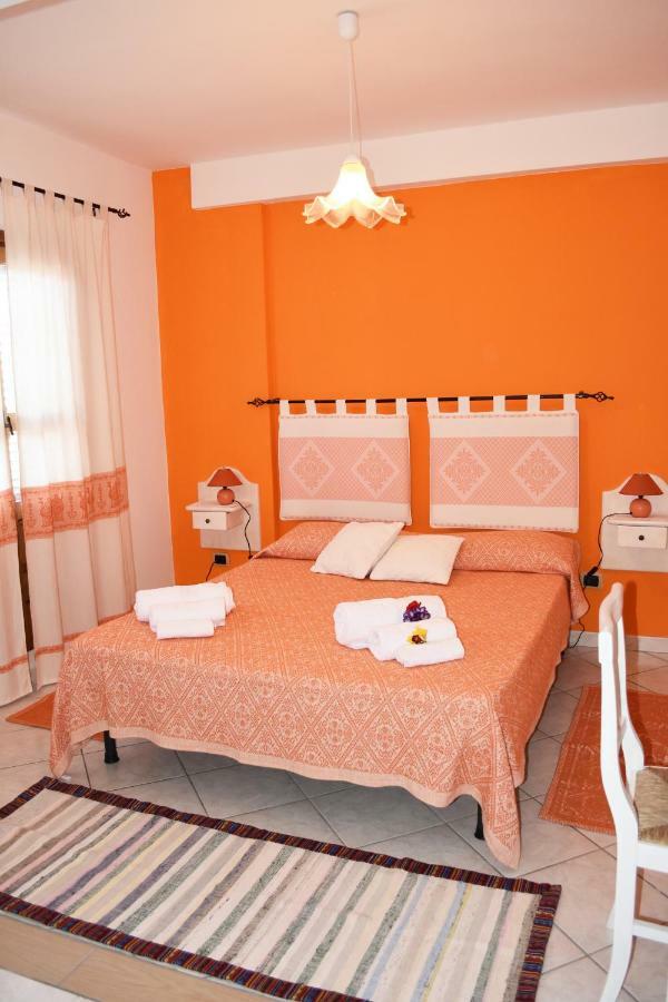 Casa Vacanza Porto Frailis Gia Porto Frailis B&B Àrbatax Exteriér fotografie